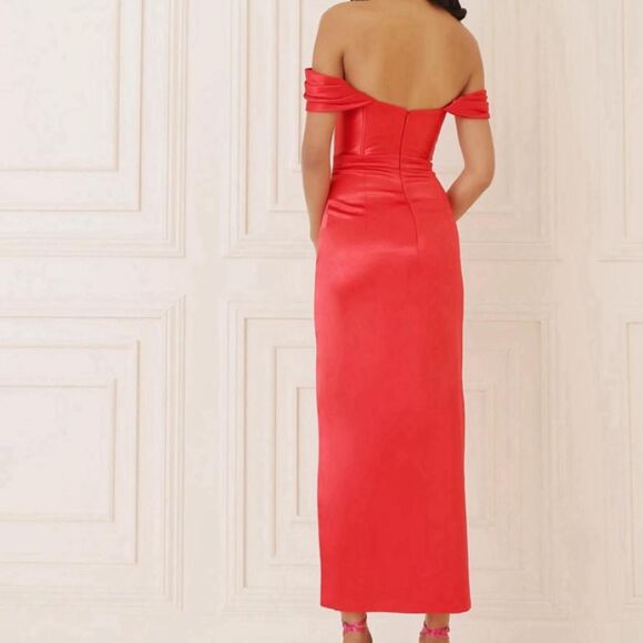 Adeirlina Red Formal Dress - Picture 2 of 6